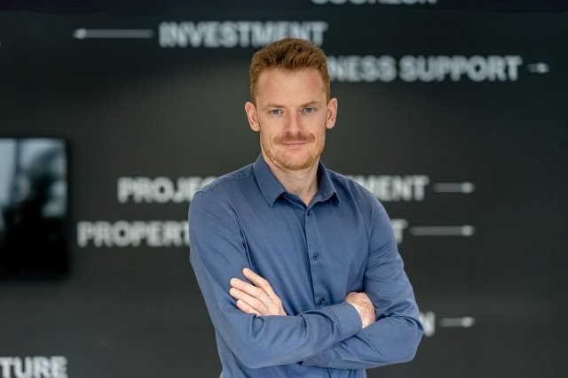 Headshot of Jan Jelen